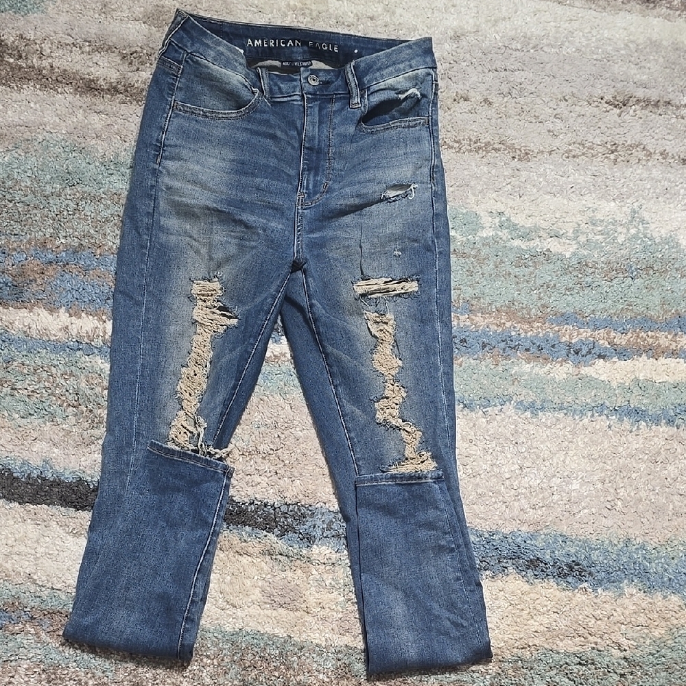 American Eagle Outfitters Women's Blue Distressed Jeans